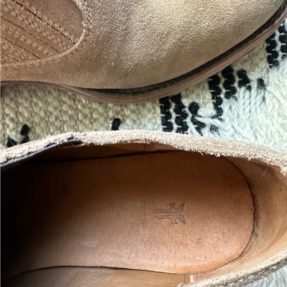 FRYE Billy Tan Suede Shootie. Women’s Size 7.5. Slip-on bootie. Western, Boho - Picture 7 of 12